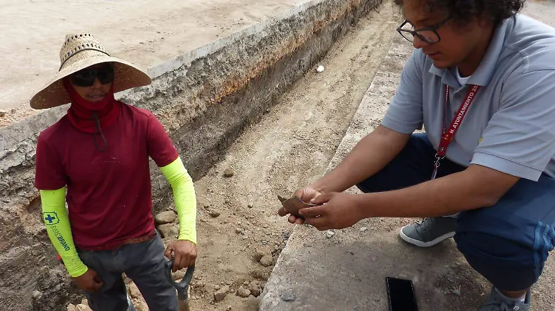 Hallan piezas arqueológicas en Cuerámaro durante obra pluvial
